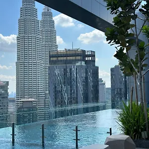  Apartment Royce Residences By Romeo