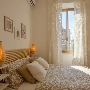 Terrazza Romana , Roma Italia