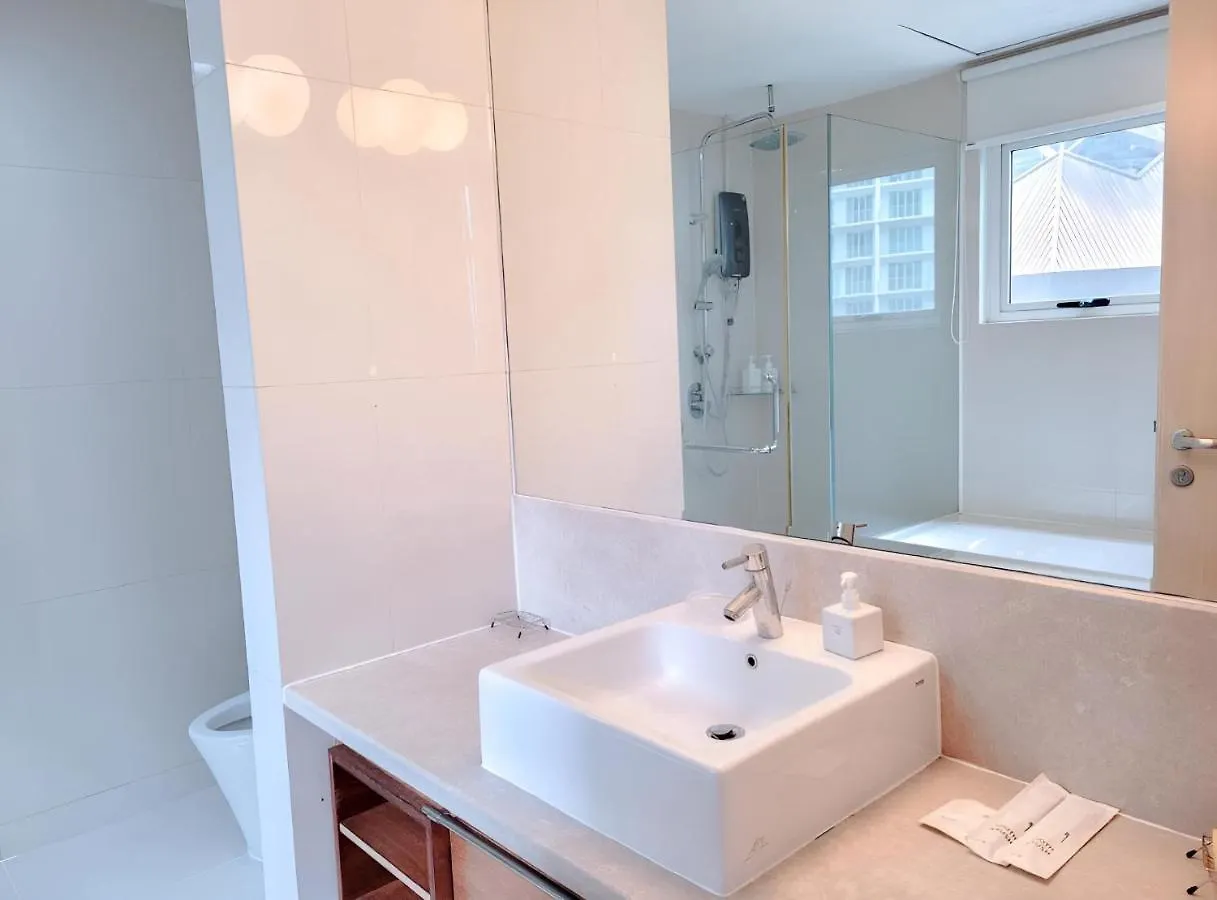 Lot 163 Fraser Place Klcc Premium Suites Kuala Lumpur Apartment